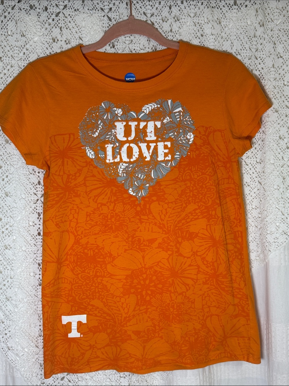 UT Love Orange Women’s Graphic Tee